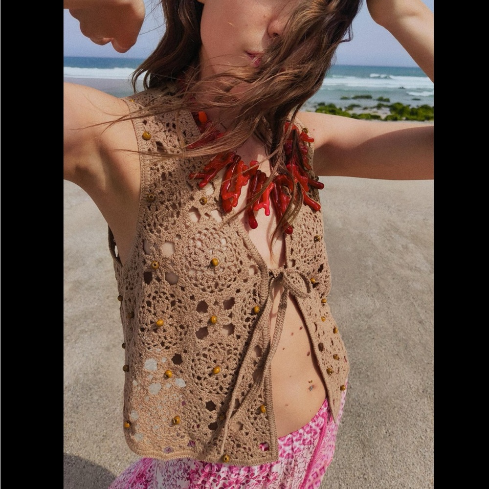 BEADED CROCHET TOP - Picture 2 of 7
